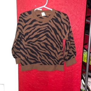 Gap toddler zebra pull over sweater